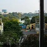 Khách sạn và Du lịch Aurora Central