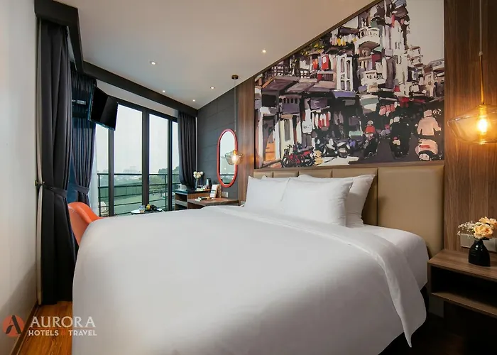 Khách sạn và Du lịch Aurora Central